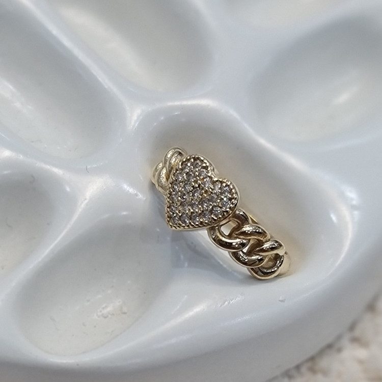 انگشتر قلبی زنانه طلاروسی نگین دار