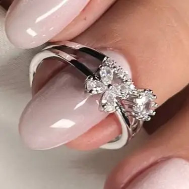 انگشتر زنانه و دخترانه جواهری طرح ظریف فانتزی پروانه ضد حساسیت رنگ ثابت فری سایز کد atk (پس کرایه)