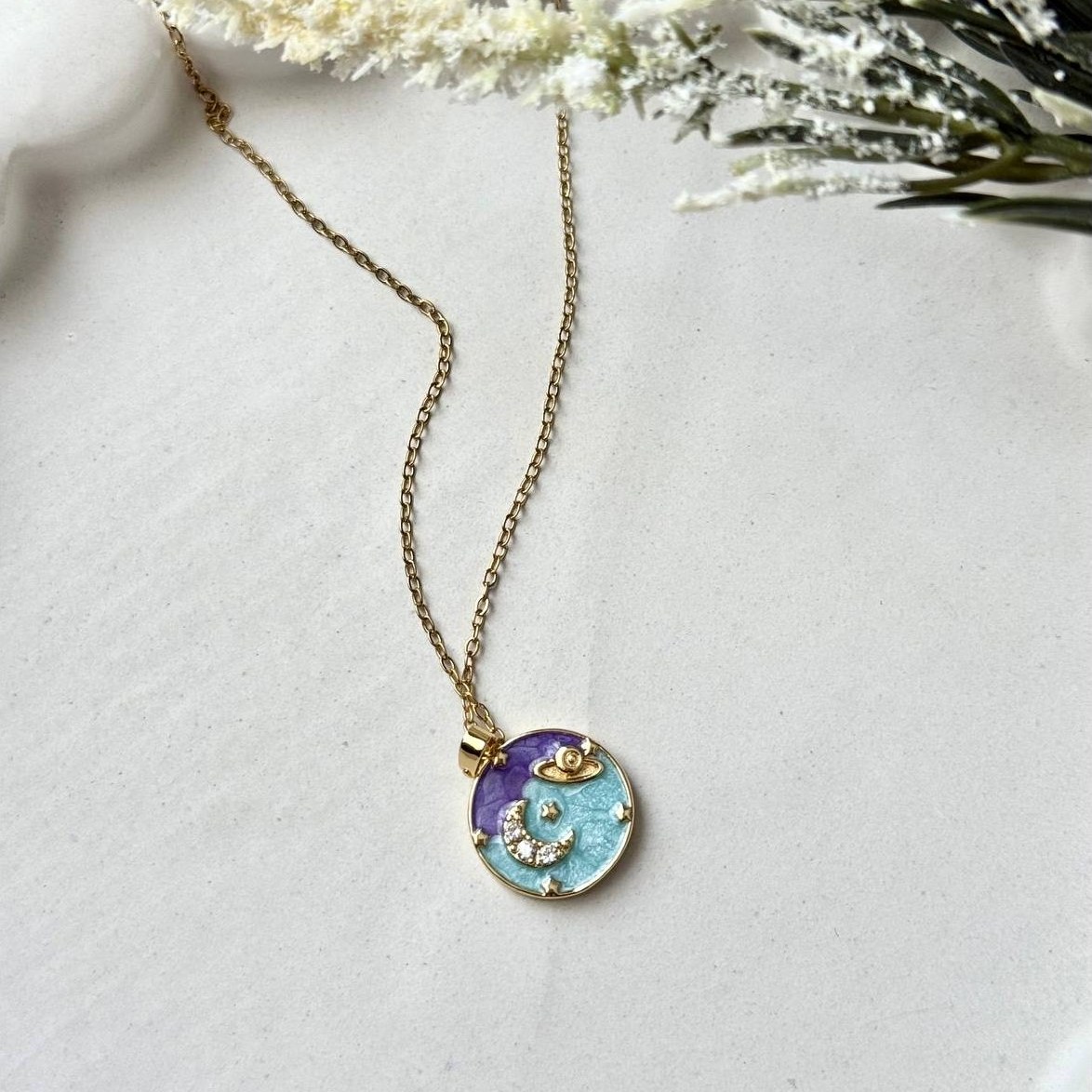 گردنبند و آویز پلاک زنجیر استیل بهاری زنانه طرح ماه و ستاره رنگ ثابت کد sm (پس کرایه)