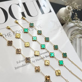 دستبند استیل زنانه طرح گل ونکلیف Vancleef رنگی تنوع رنگ رنگ ثابت کد sm (پس کرایه)