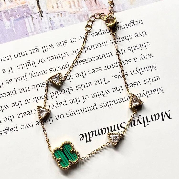 دستبند استیل زنانه طرح گل ونکلیف Vancleef نگین رنگبندی رنگ ثابت کد tk