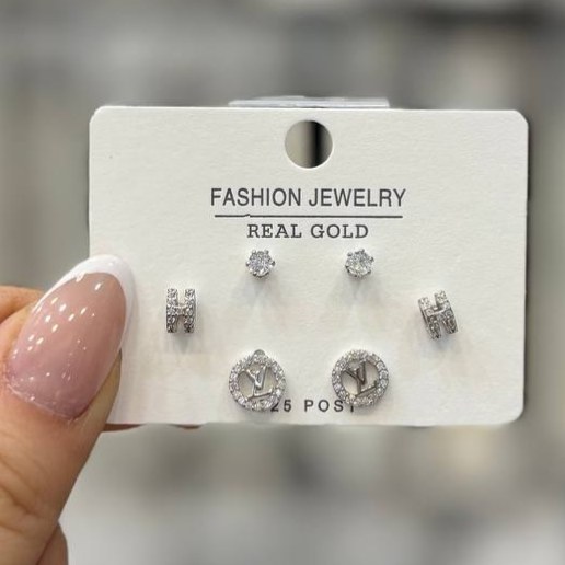 گوشواره طرح جواهری طرح گل و پاپیون و نگین سه جفتی تنوع طرح رنگ ثابت کد gy