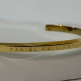 دستبند النگویی یا بنگل استیل برند دنیل ولینگتون daniel wellington رنگ ثابت کدgy