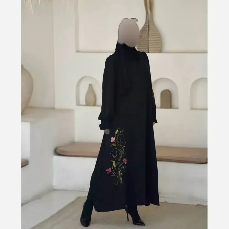 عبا زنانه مدل فرشته جنس الیزه گلدوزی شده رنگ مشکی