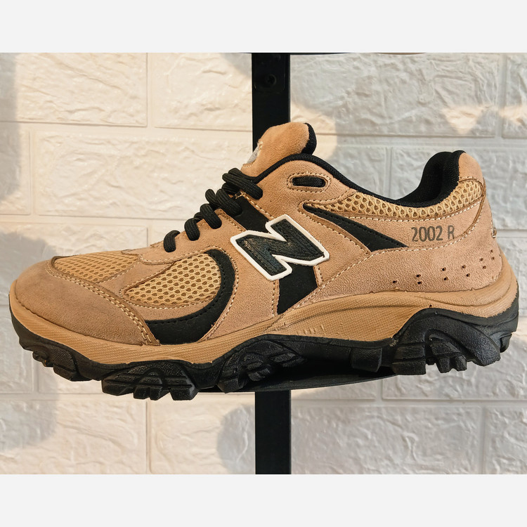 کتونی ورزشی مردانه نیوبالانس رنگ خاکی 39 تا 45 کفش New balance
