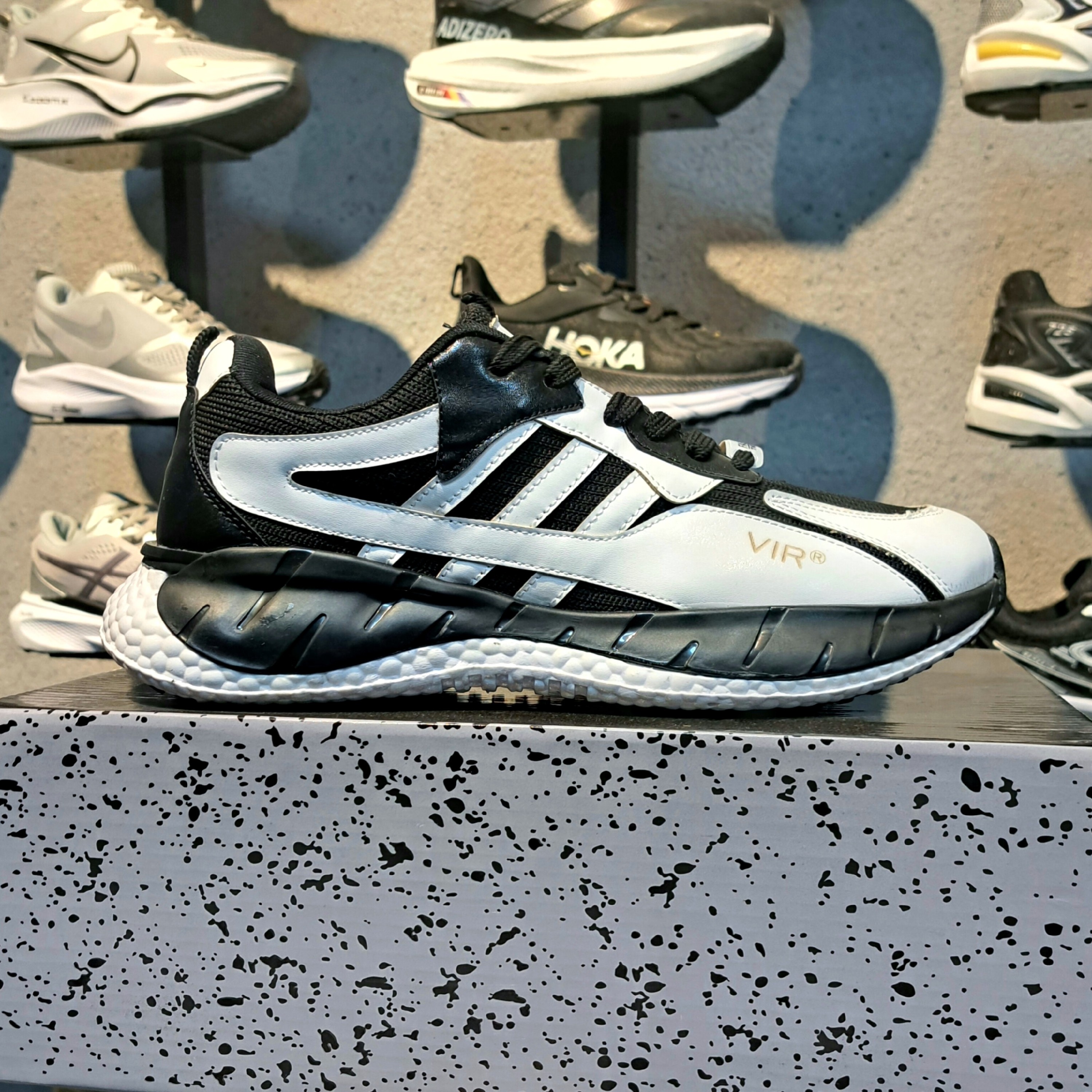 کفش مردانه اسپرت (تخفیف ویژه)