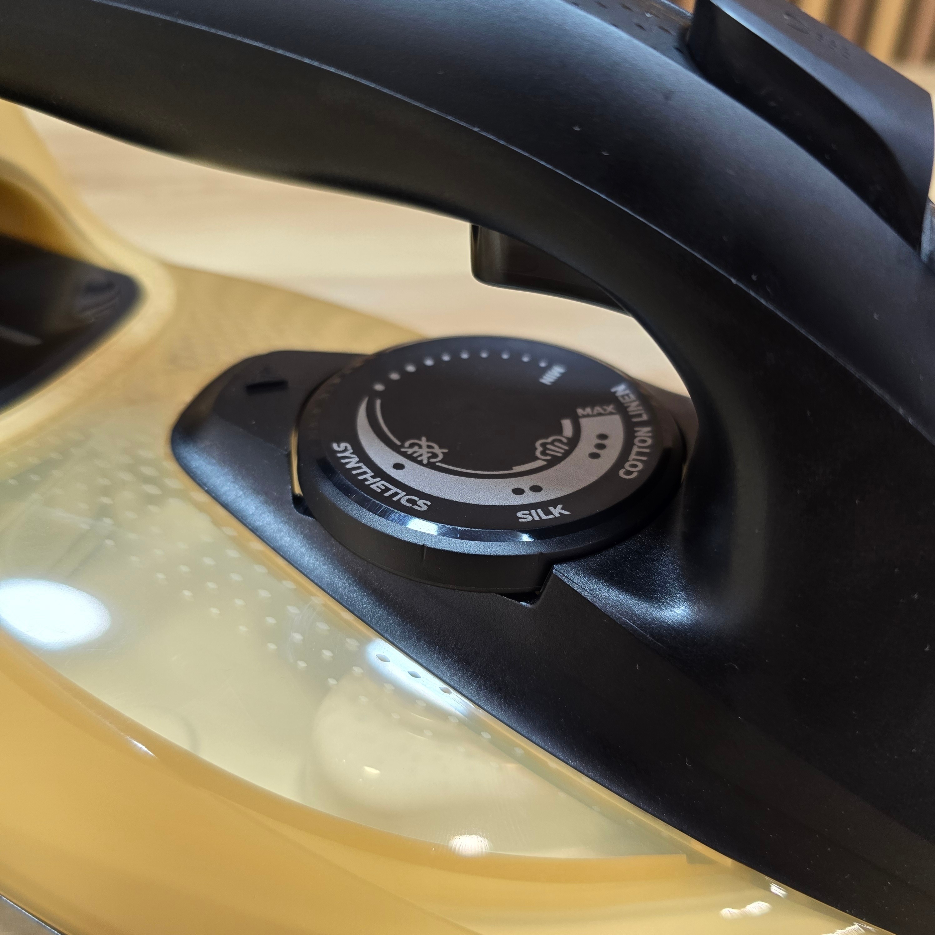 اتو بخار سری آزور فیلیپس مدل DST7040 +ارسال رایگان