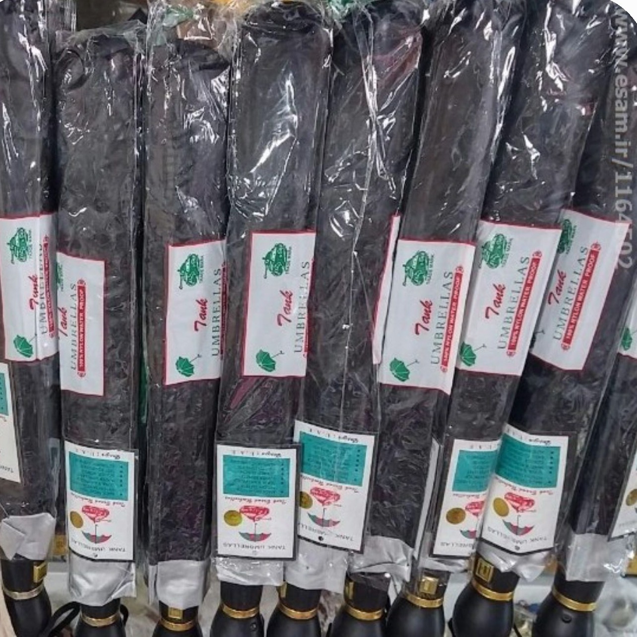چتر مردانه چتر نیمه اتوماتیک یک نفره چتر تاشو مشکی چتر تاشو تانک چتر مسافرتی